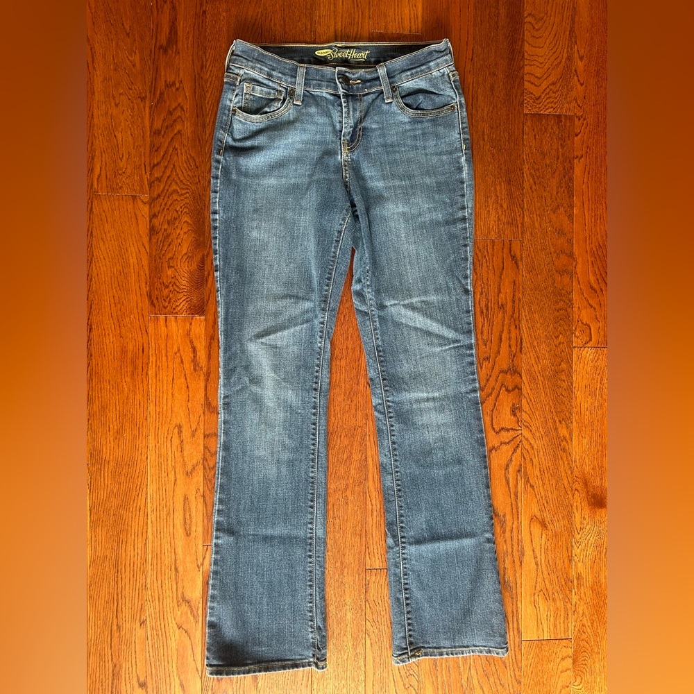 Old Navy  Size 2 The Sweetheart Regular Fit Medium Wash Denim Boot-Cut